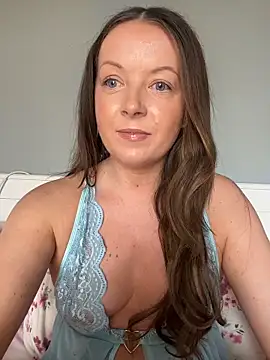 Snapshot of Nova-Vixen chatting on 03-10-26, 09:47 Nova-Vixen online show from 03-10-26, 09:47