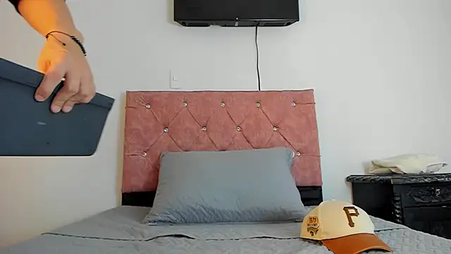 Snapshot of Liam_saint chatting on 01-08-26, 12:07 Liam saint online show from 01-08-26, 12:07