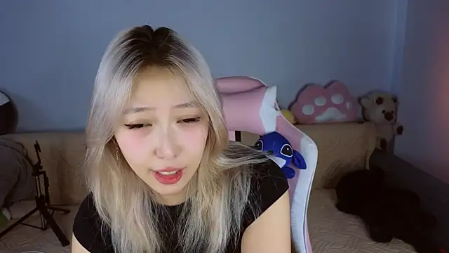 Snapshot of jasmilee chatting on 02-09-26, 01:59 jasmilee online show from 02-09-26, 01:59