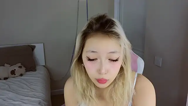 Snapshot of jasmilee chatting on 03-05-26, 07:32 jasmilee online show from 03-05-26, 07:32