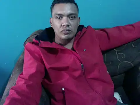 Snapshot of latinomoreno95 chatting on 02-13-26, 09:00 latinomoreno95 online show from 02-13-26, 09:00