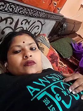 Snapshot of Punam_shekh chatting on 02-12-26, 03:18 Punam shekh online show from 02-12-26, 03:18