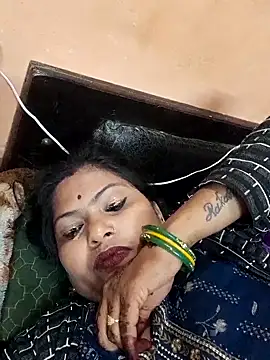 Snapshot of Punam_shekh chatting on 02-15-26, 06:15 Punam shekh online show from 02-15-26, 06:15