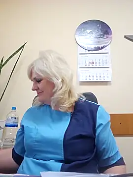 Snapshot of AliceStar333 chatting on 02-06-26, 05:34 AliceStar333 online show from 02-06-26, 05:34