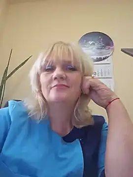 Snapshot of AliceStar333 chatting on 02-13-26, 12:56 AliceStar333 online show from 02-13-26, 12:56