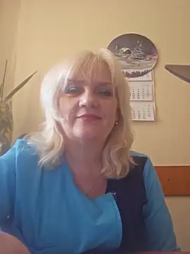 Snapshot of AliceStar333 chatting on 03-09-26, 12:09 AliceStar333 online show from 03-09-26, 12:09