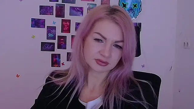 Snapshot of Madonna_Fire chatting on 01-13-26, 12:54 Madonna Fire online show from 01-13-26, 12:54