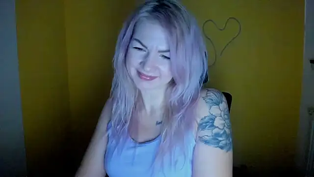 Snapshot of Madonna_Fire chatting on 01-14-26, 12:33 Madonna Fire online show from 01-14-26, 12:33