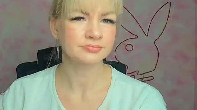 Snapshot of Madonna_Fire chatting on 03-06-26, 12:34 Madonna Fire online show from 03-06-26, 12:34