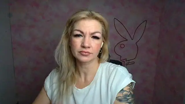 Snapshot of Madonna_Fire chatting on 03-14-26, 06:30 Madonna Fire online show from 03-14-26, 06:30