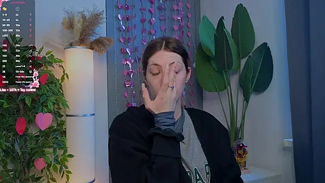 Snapshot of BrianneMallory chatting on 02-26-26, 06:12 BrianneMallory online show from 02-26-26, 06:12