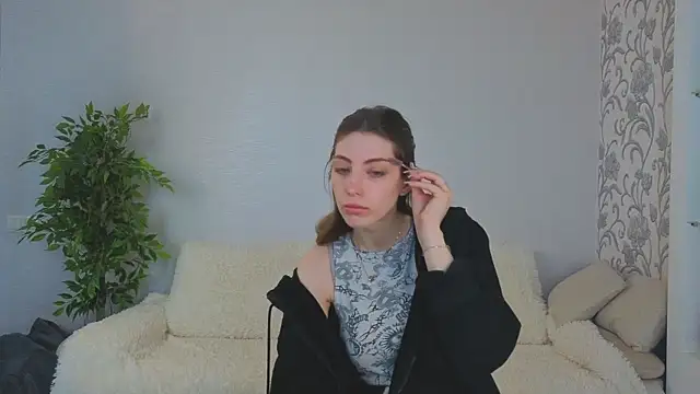 Snapshot of BrianneMallory chatting on 03-03-26, 07:25 BrianneMallory online show from 03-03-26, 07:25