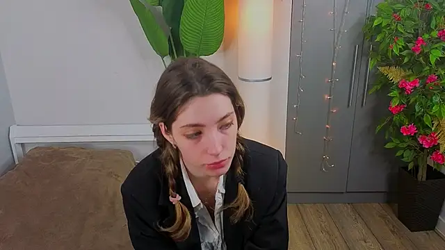 Snapshot of BrianneMallory chatting on 03-11-26, 06:41 BrianneMallory online show from 03-11-26, 06:41