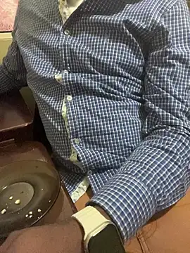 Snapshot of s_hornet chatting on 02-16-26, 10:39 s hornet online show from 02-16-26, 10:39