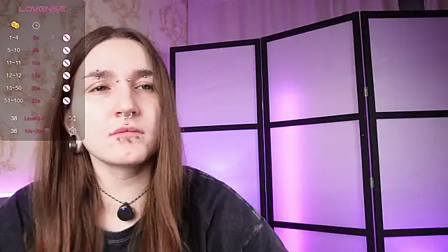 Snapshot of Alice_Goth chatting on 02-08-26, 08:29 Alice Goth online show from 02-08-26, 08:29