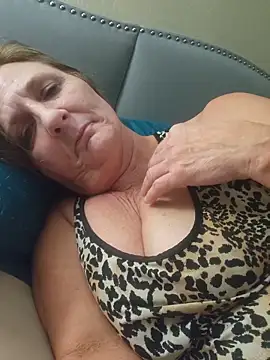 Snapshot of HotAzMilf chatting on 02-03-26, 04:54 HotAzMilf online show from 02-03-26, 04:54