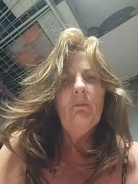 Snapshot of HotAzMilf chatting on 02-20-26, 11:32 HotAzMilf online show from 02-20-26, 11:32