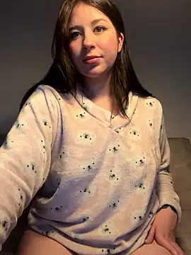 Snapshot of evelynrosess1 chatting on 01-07-26, 03:53 evelynrosess1 online show from 01-07-26, 03:53