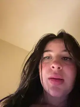 evelynrosess1 online show from 04-21-26, 01:42