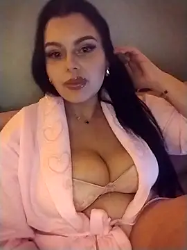 Snapshot of laillaluxe chatting on 03-14-26, 09:09 laillaluxe online show from 03-14-26, 09:09