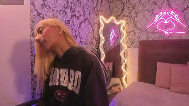 Snapshot of IRINA_TAY1 chatting on 03-02-26, 04:03 IRINA TAY1 online show from 03-02-26, 04:03