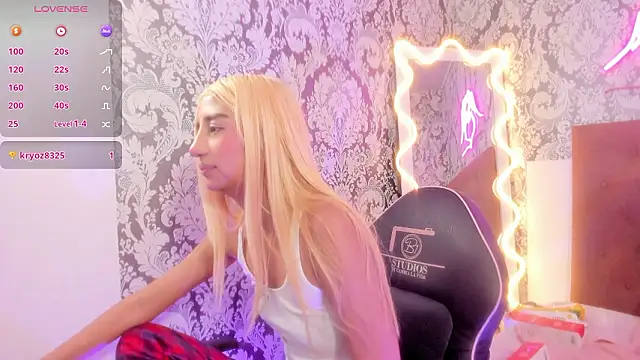 Snapshot of IRINA_TAY1 chatting on 03-02-26, 07:15 IRINA TAY1 online show from 03-02-26, 07:15