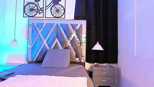 SalomeWilson online show from 01-13-26, 07:52