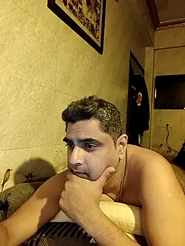 Snapshot of hardnhornybull chatting on 03-04-26, 06:25 hardnhornybull online show from 03-04-26, 06:25