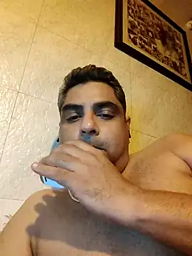 Snapshot of hardnhornybull chatting on 03-10-26, 09:53 hardnhornybull online show from 03-10-26, 09:53