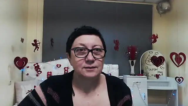 EmilyL0ve online show from 02-08-26, 05:49