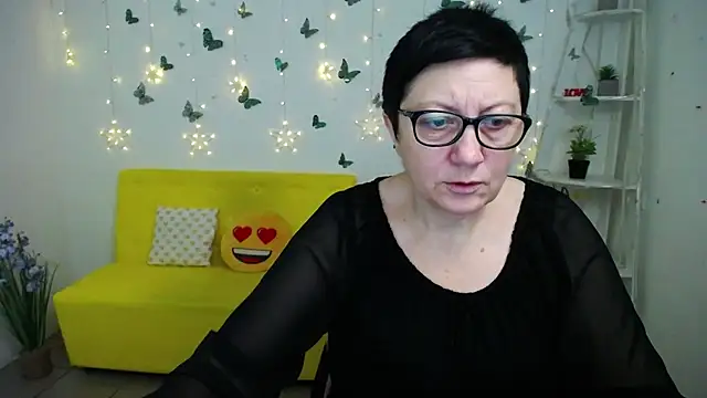 EmilyL0ve online show from 02-21-26, 06:25