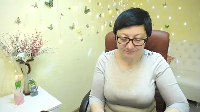 EmilyL0ve online show from 04-26-26, 05:27