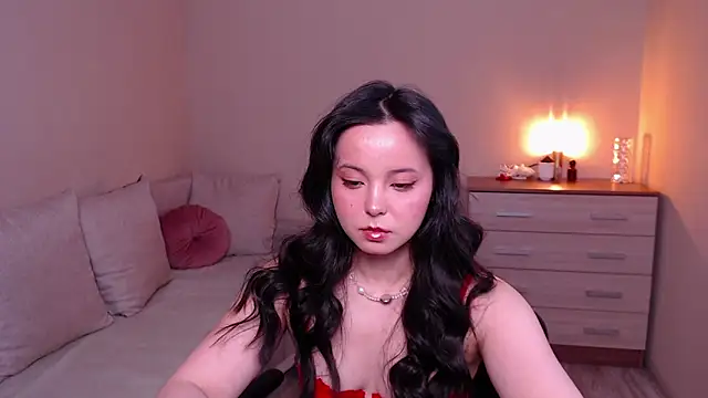 lia hetty online show from 04-28-26, 02:00