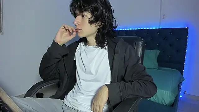 Snapshot of jack_grealish01 chatting on 03-03-26, 03:34 jack grealish01 online show from 03-03-26, 03:34