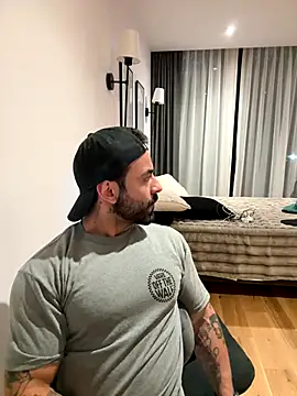 Snapshot of miniman99 chatting on 01-06-26, 12:36 miniman99 online show from 01-06-26, 12:36