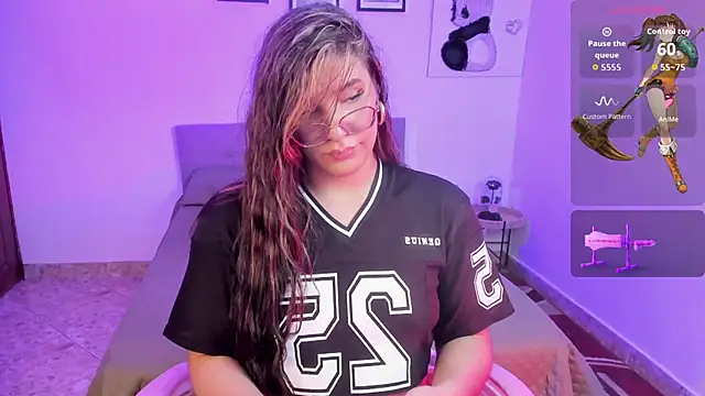 Snapshot of Valen_with_pussy chatting on 03-14-26, 09:09 Valen with pussy online show from 03-14-26, 09:09