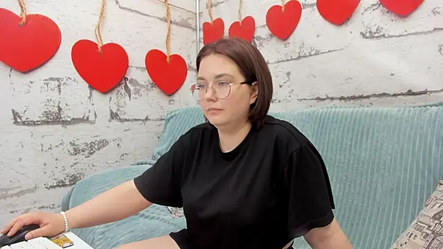 Sweetie Rozzy online show from 05-02-26, 01:32