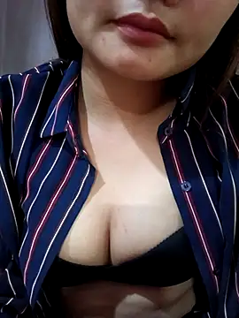 Snapshot of Sweet--Sexy chatting on 01-19-26, 06:39 Sweet--Sexy online show from 01-19-26, 06:39