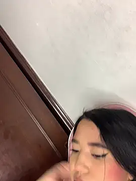 Snapshot of DulcePiink chatting on 02-21-26, 07:26 DulcePiink online show from 02-21-26, 07:26