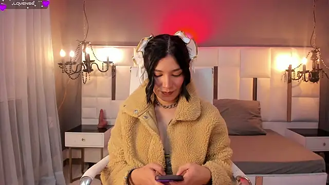 Snapshot of MAGIC_ISIS_ chatting on 01-17-26, 04:28 MAGIC ISIS online show from 01-17-26, 04:28