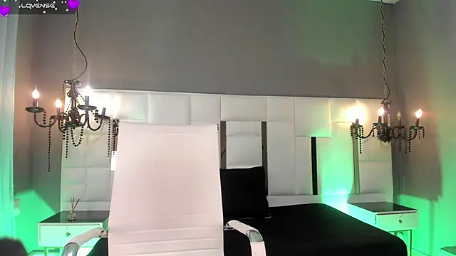 Snapshot of MAGIC_ISIS_ chatting on 02-20-26, 08:38 MAGIC ISIS online show from 02-20-26, 08:38