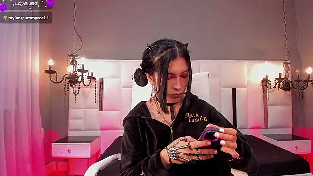 Snapshot of MAGIC_ISIS_ chatting on 02-27-26, 04:23 MAGIC ISIS online show from 02-27-26, 04:23