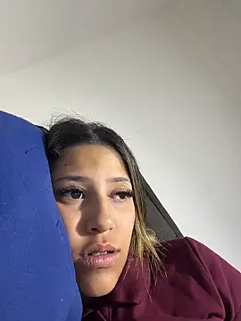 vicky bass  online show from 05-06-26, 01:14