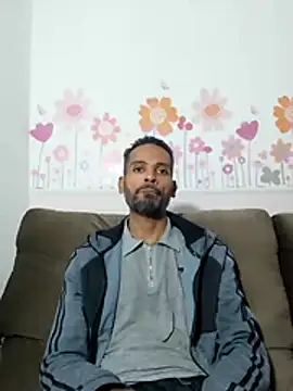 Snapshot of moreno_alpha_br chatting on 06-02-26, 12:56 moreno alpha br online show from 06-02-26, 12:56