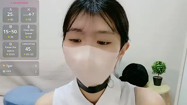 Snapshot of Rui-chaaan chatting on 01-06-26, 10:30 Rui-chaaan online show from 01-06-26, 10:30