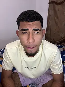 Snapshot of youngalexofficial chatting on 02-19-26, 03:24 youngalexofficial online show from 02-19-26, 03:24