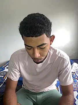 Snapshot of youngalexofficial chatting on 03-01-26, 04:53 youngalexofficial online show from 03-01-26, 04:53