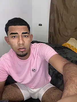 Snapshot of youngalexofficial chatting on 03-04-26, 04:29 youngalexofficial online show from 03-04-26, 04:29