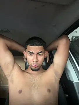 Snapshot of youngalexofficial chatting on 03-08-26, 03:38 youngalexofficial online show from 03-08-26, 03:38