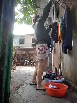 Snapshot of lina_loveee chatting on 01-18-26, 02:15 lina loveee online show from 01-18-26, 02:15